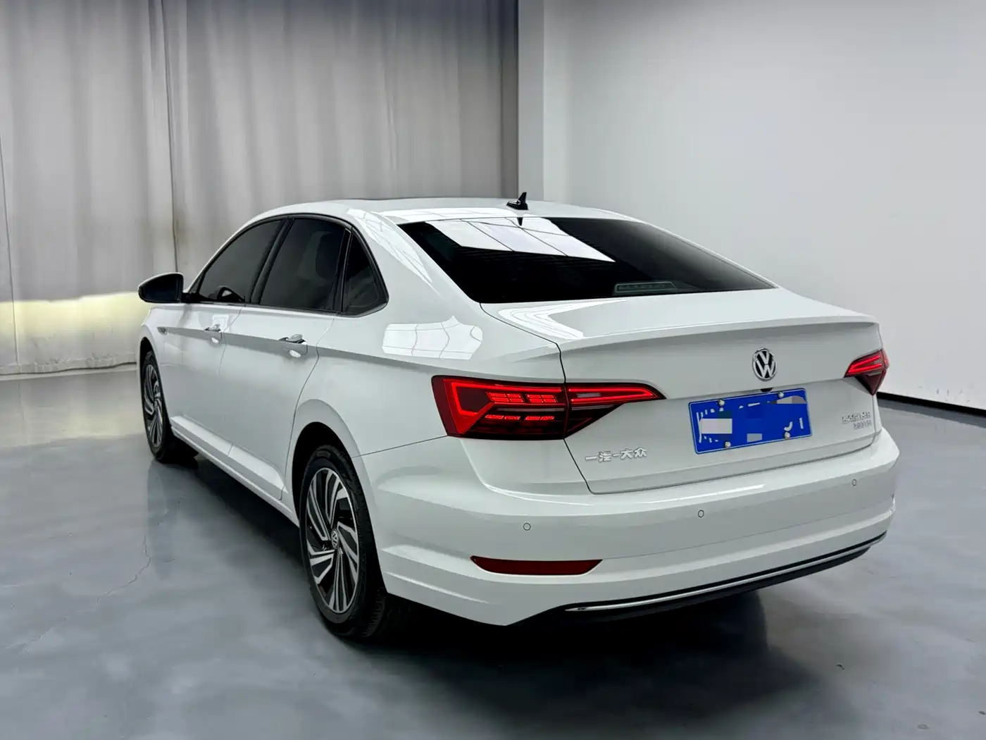 Volkswagen Sagitar 2021 280TSI DSG Surpassing Edition фото 16