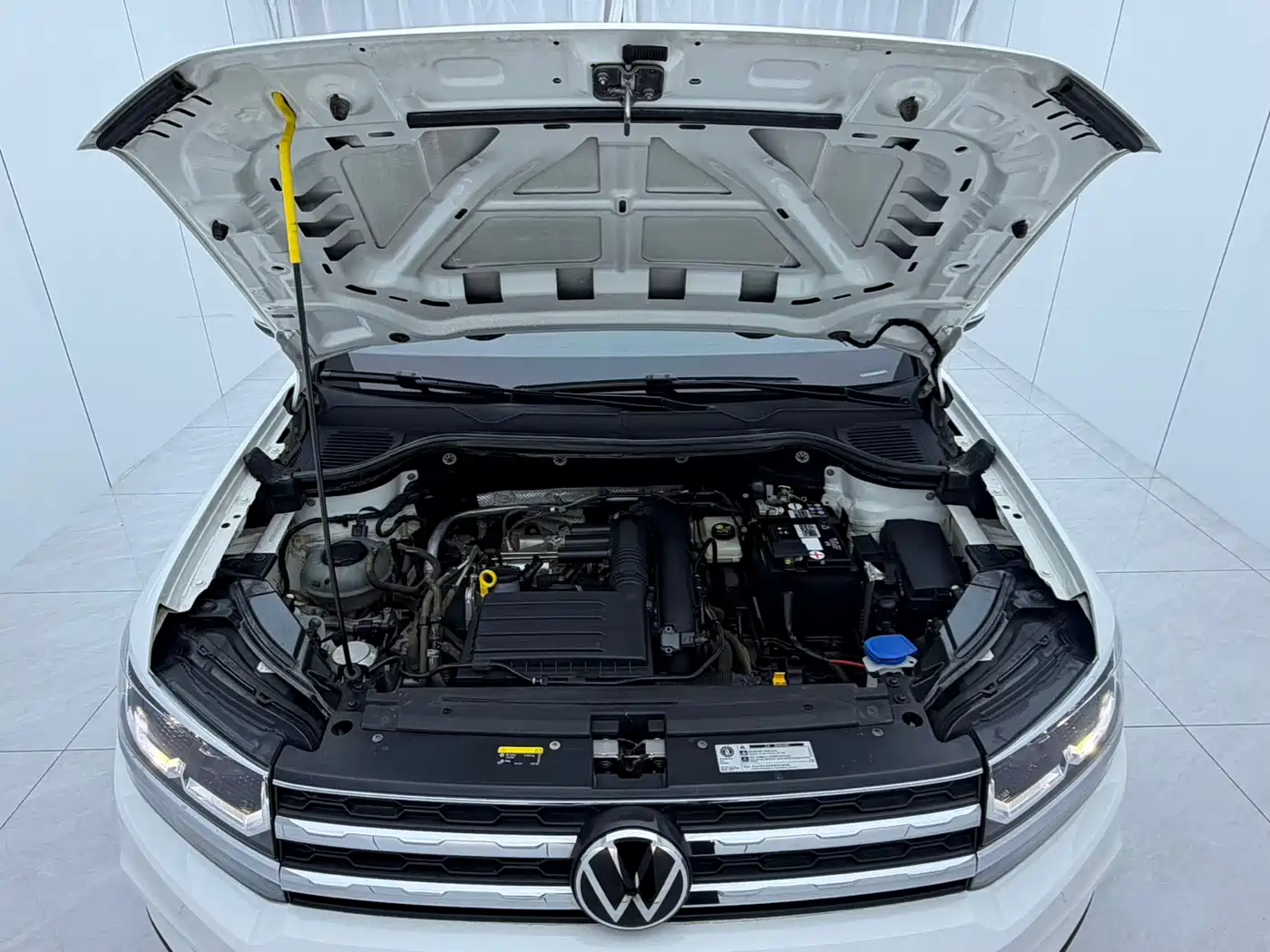 Volkswagen Tharu 2022 280TSI FWD Luxury Edition фото 17