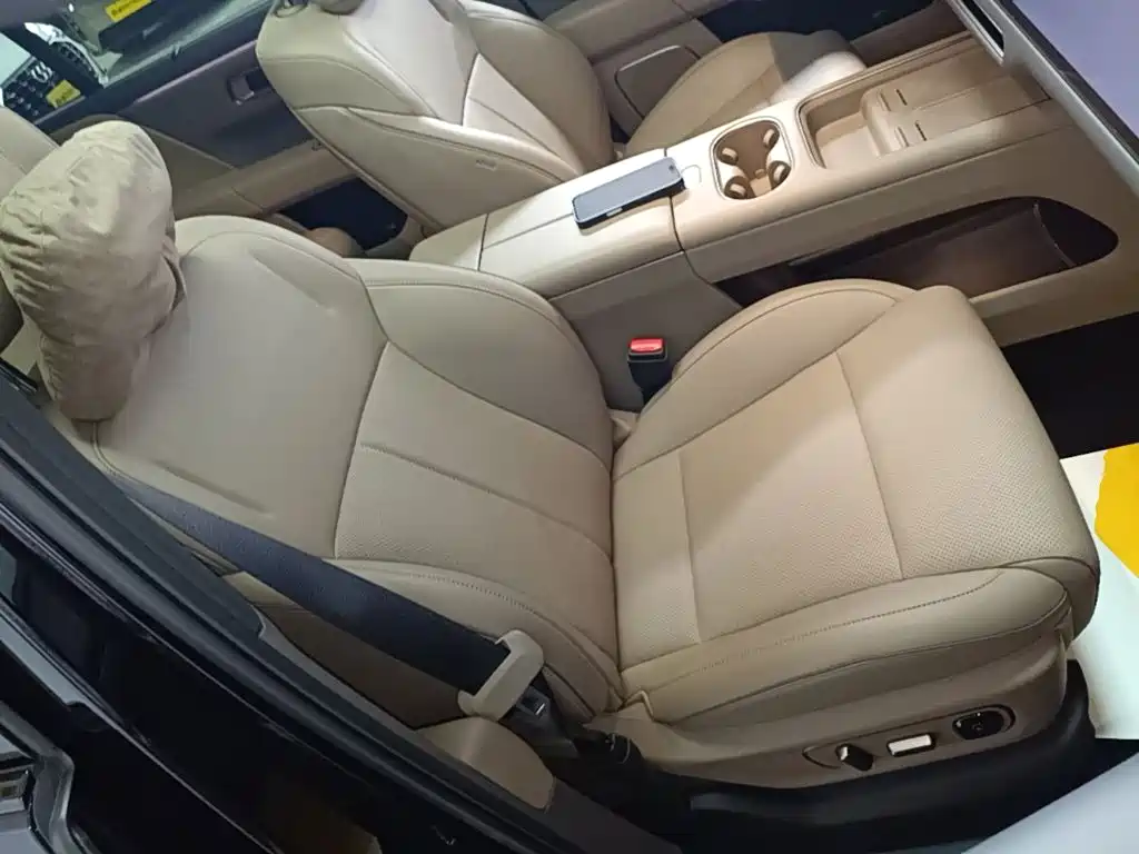 Li Auto i6 2026 2025 2WD Base Model