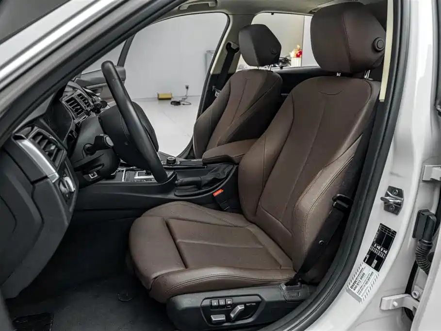 BMW 3 Series 2018 320Li Fashion Style фото 24