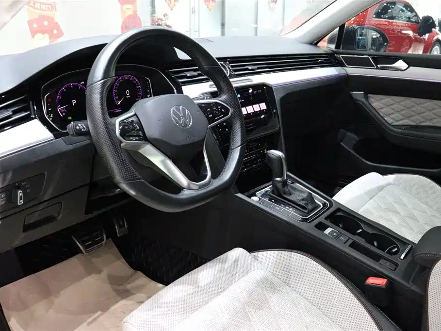 Volkswagen Magotan 2023 Model 2 Million Commemorative Edition 330TSI DSG Luxury фото 7