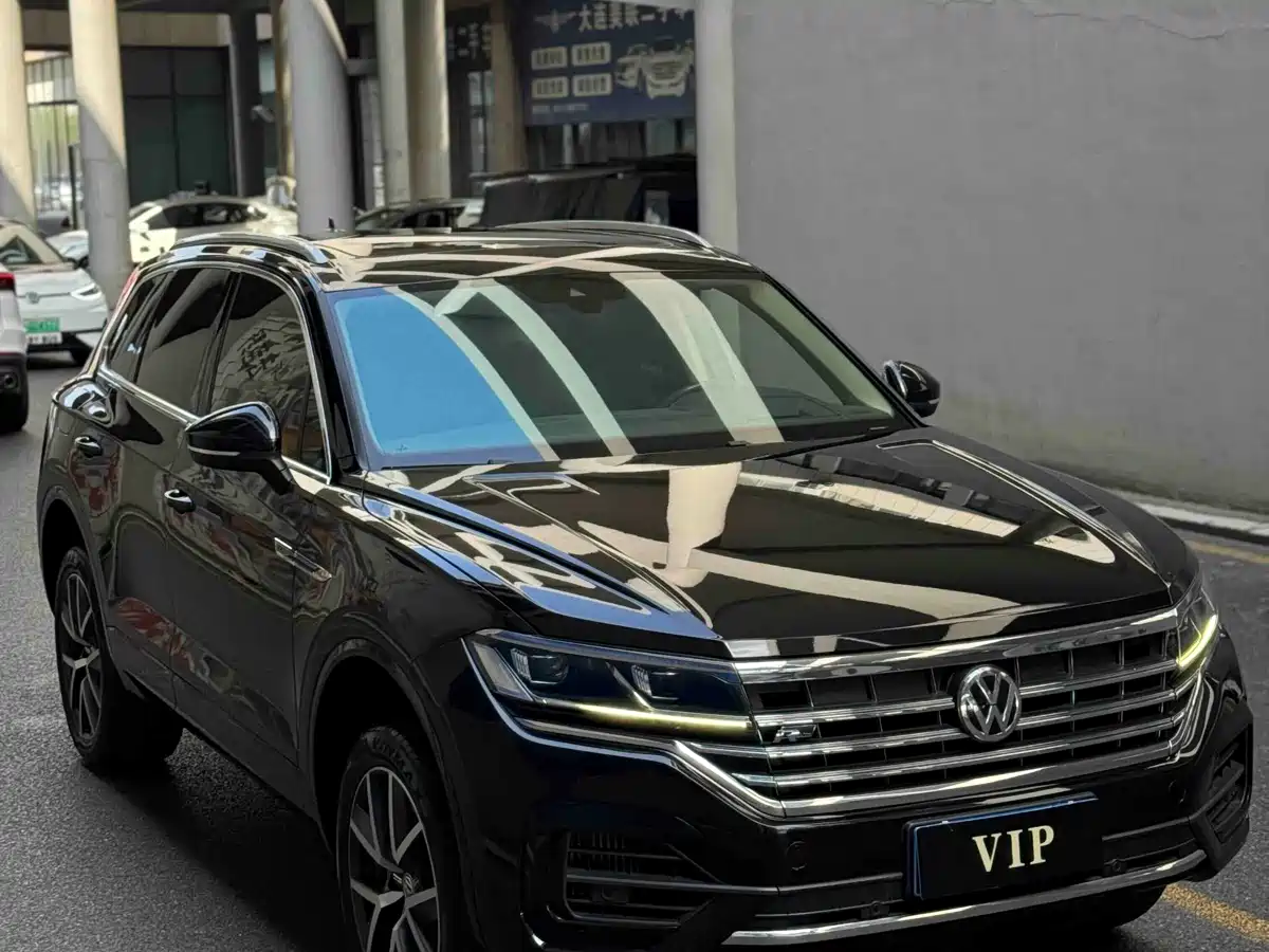 Volkswagen Touareg 2019 3.0TSI Sharp Edge Edition China VI фото 3