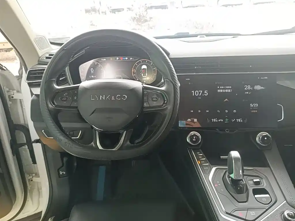 Lynk & Co 01 2021 2.0TD 2WD Pro фото 10