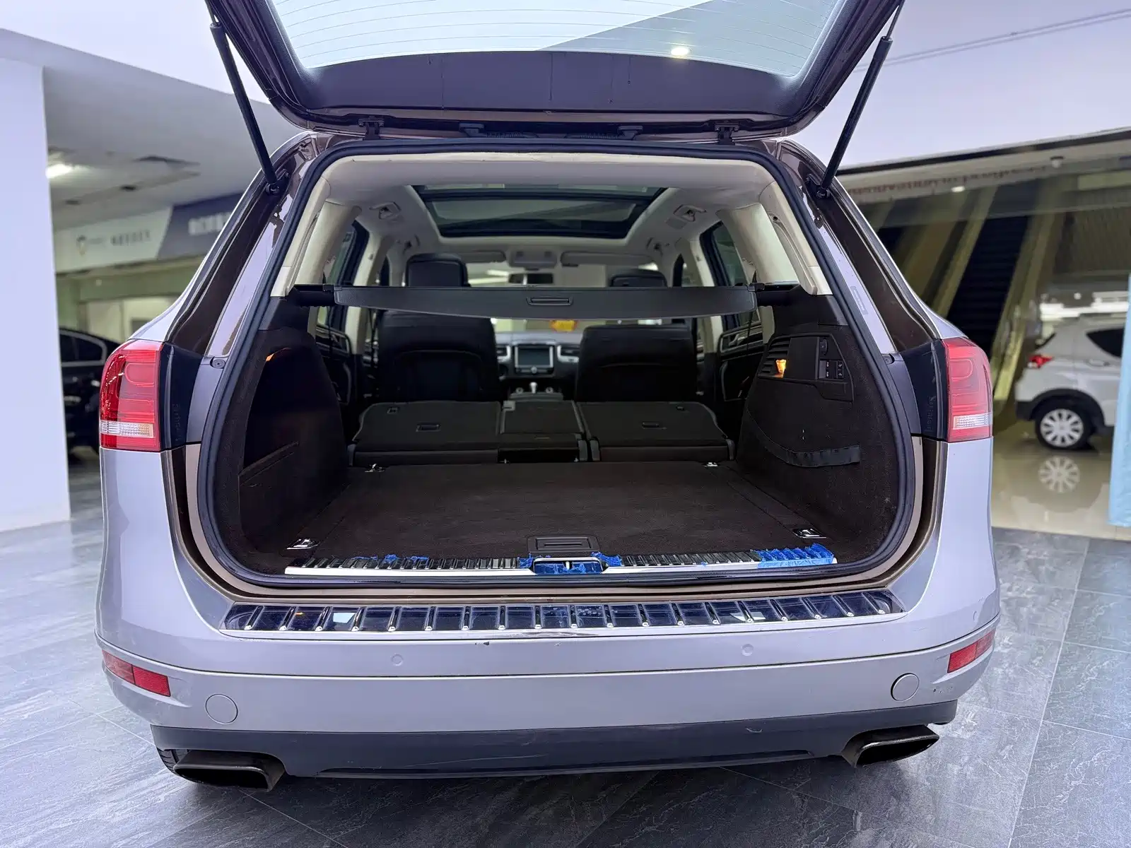 Фото 7 - Volkswagen Touareg