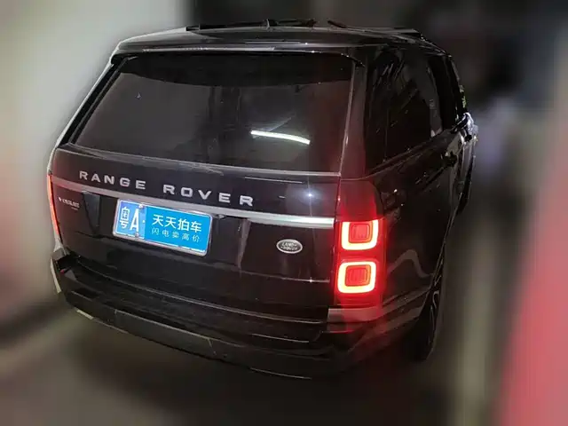 Land Rover Range Rover 2020 3.0 L6 Heritage Extended Edition — фото 2
