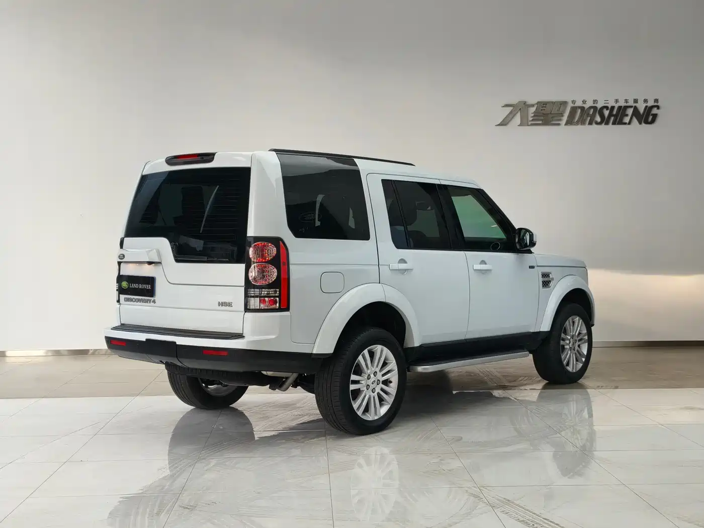 Land Rover Discovery 2016 3.0 SC V6 HSE фото 4