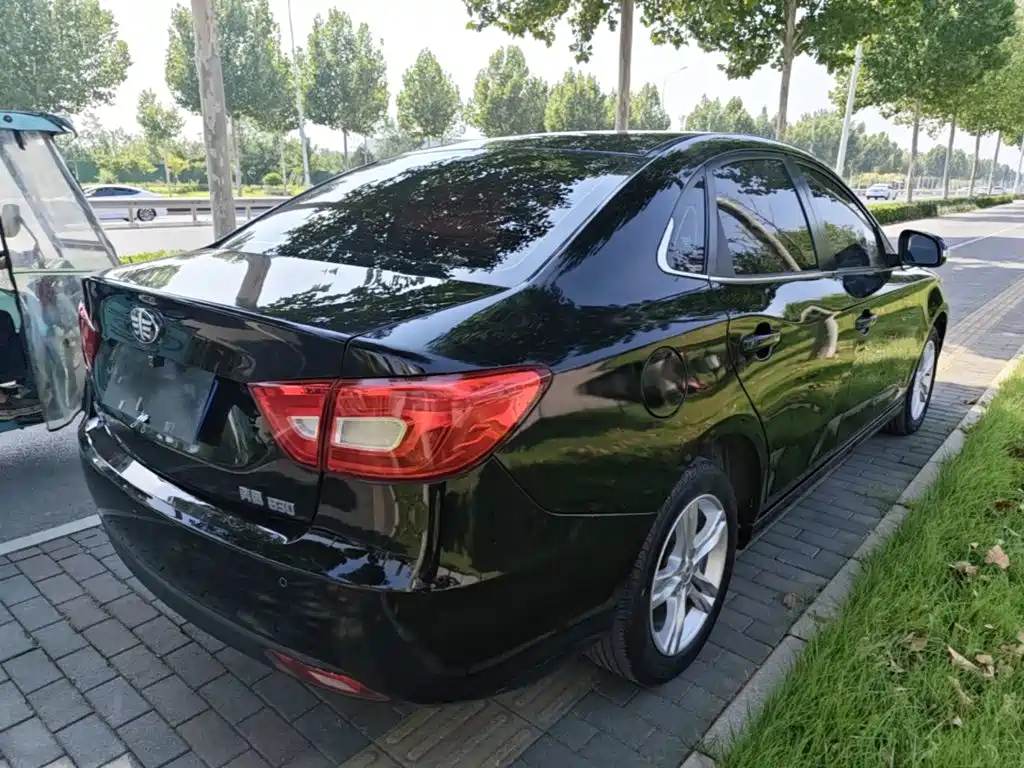 Besturn B30 2017 2017 1.6L Auto Luxury