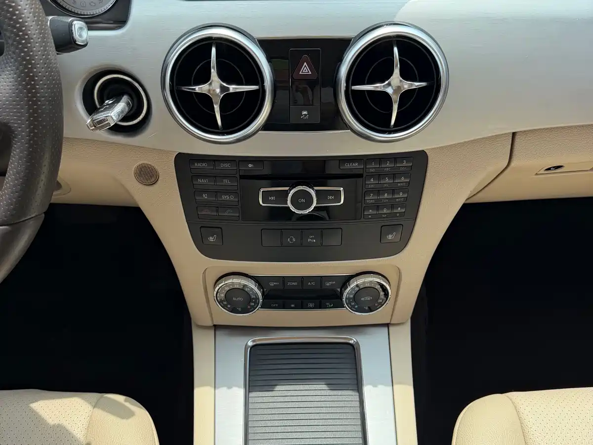 Mercedes-Benz GLK-Class 2013 GLK 300 4MATIC Dynamic фото 22