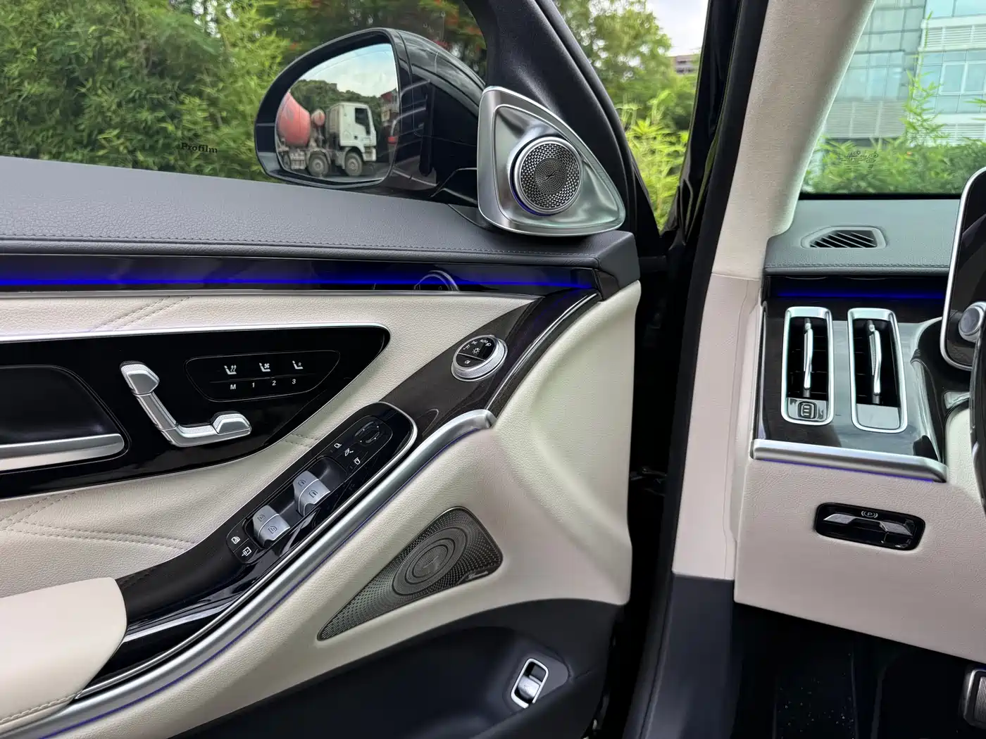 Mercedes-Benz Maybach S-Class 2024 Facelift S 480 4MATIC фото 10