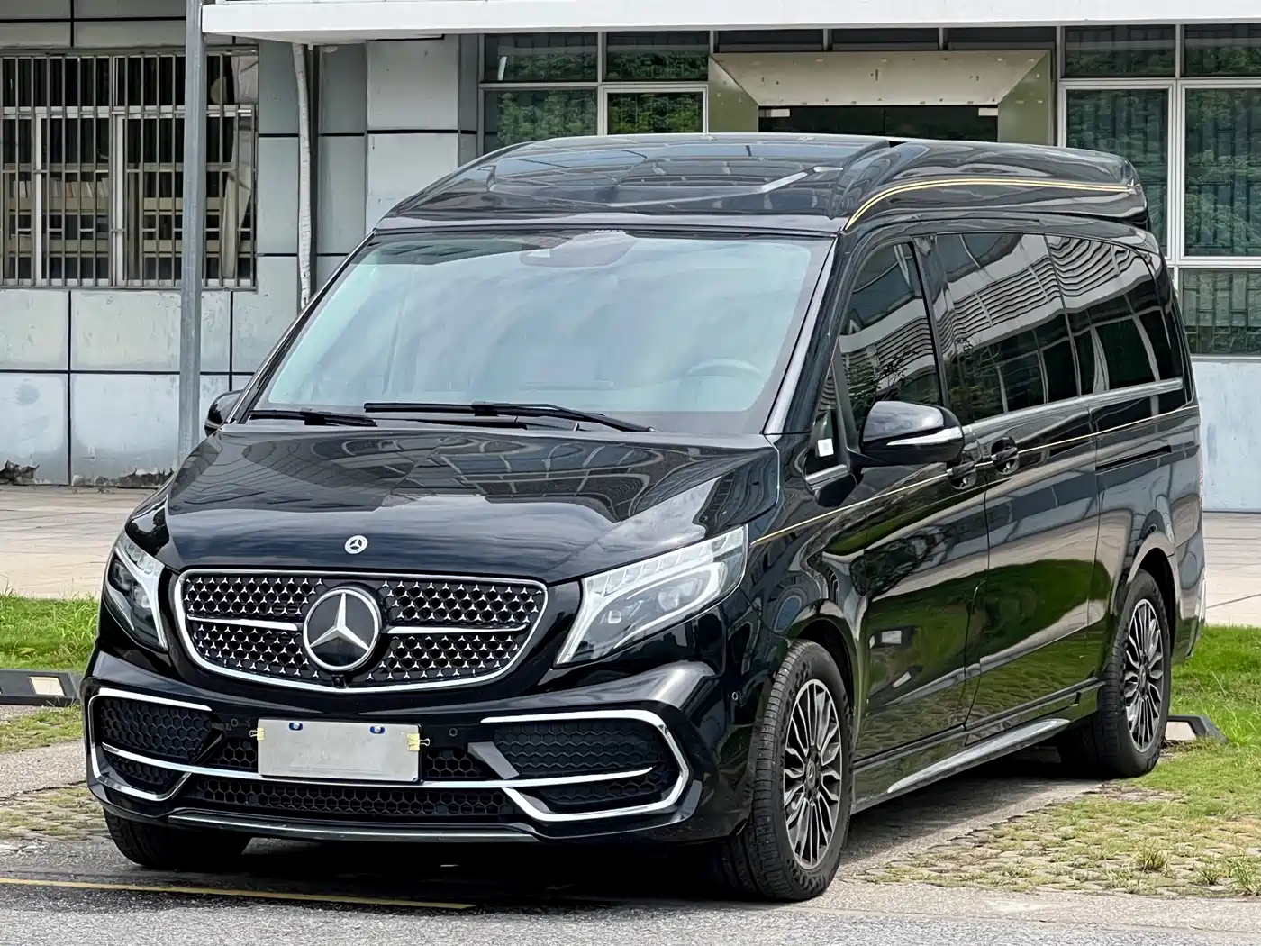 Mercedes-Benz V-Class 2022 V 260 L Long Wheelbase Prestige Edition