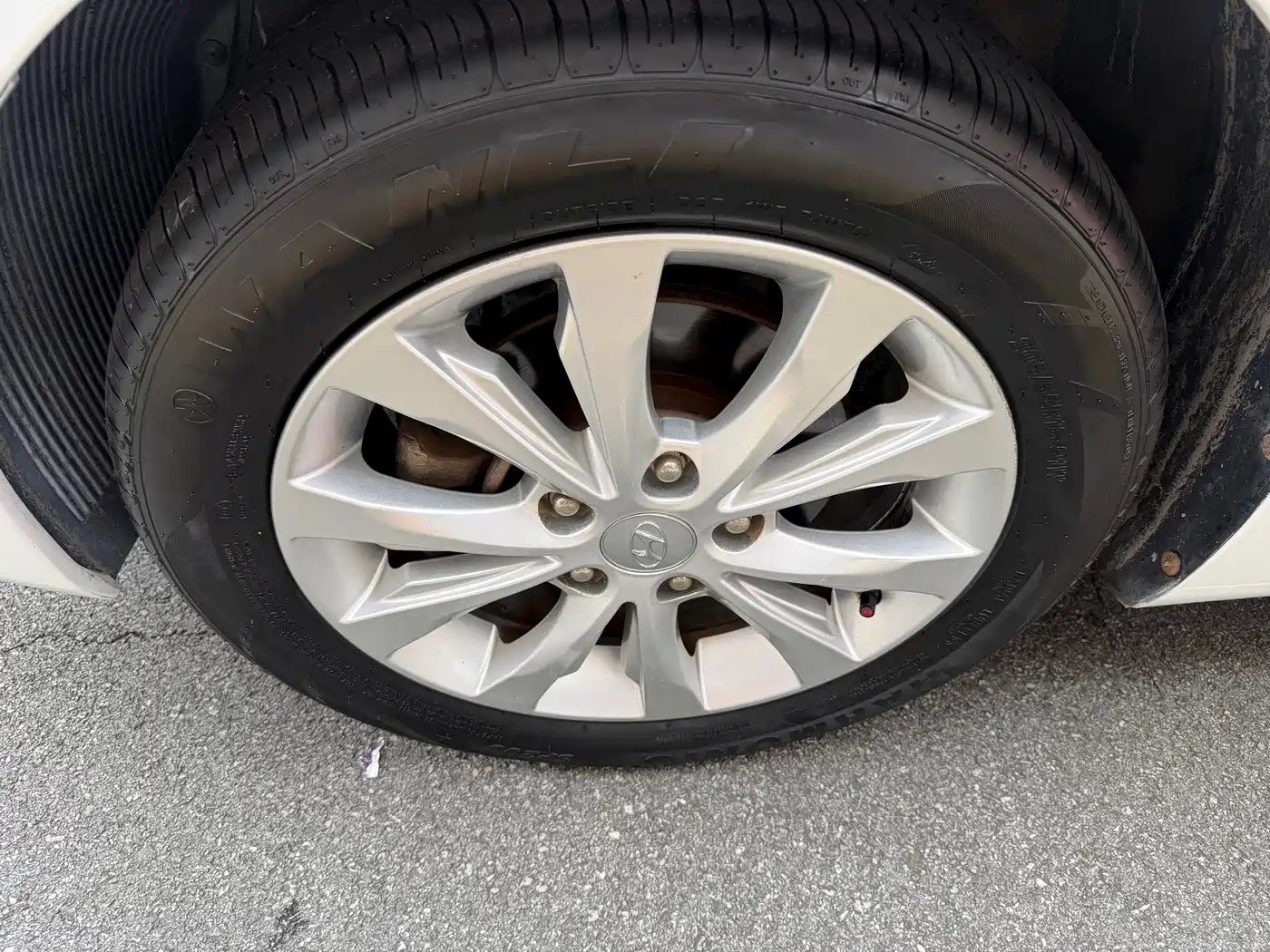 Hyundai Langdong 2016 1.6L Automatic Smart Edition фото 5