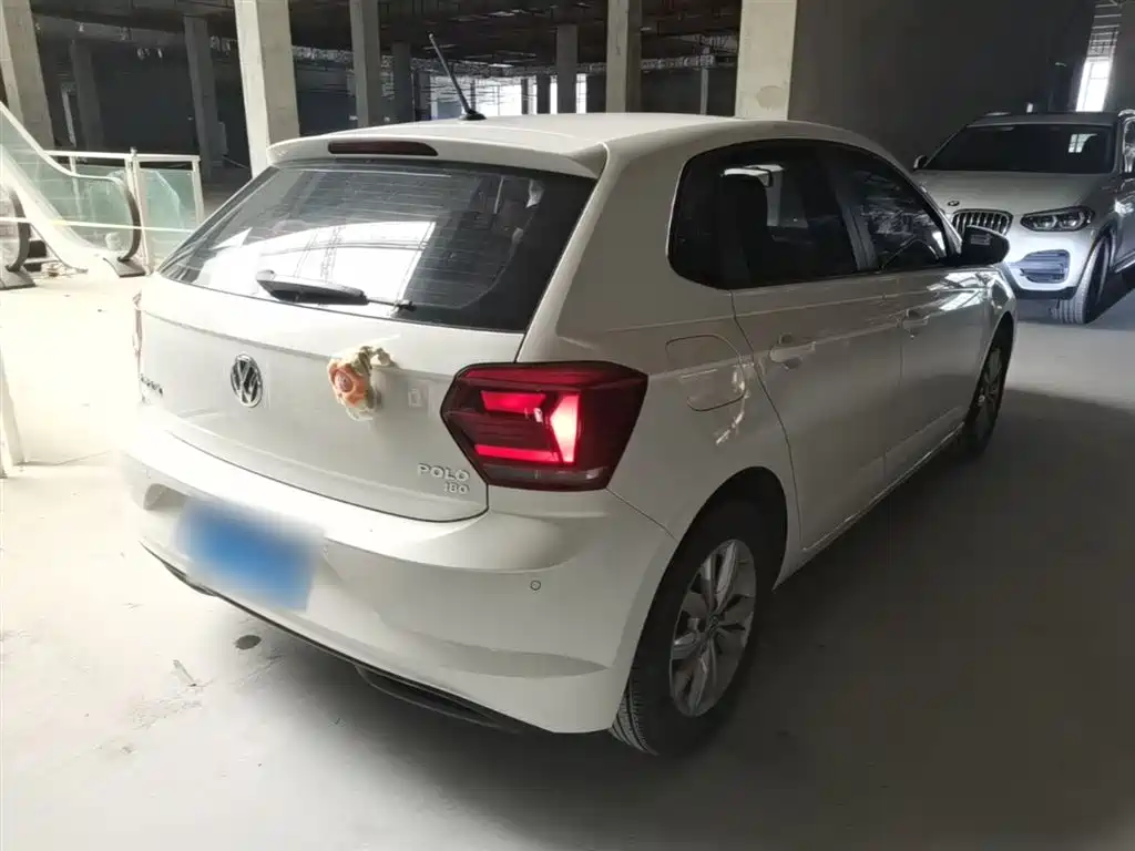 Volkswagen Polo 2019 Plus 1.5L Automatic Colorful Tech Edition фото 7