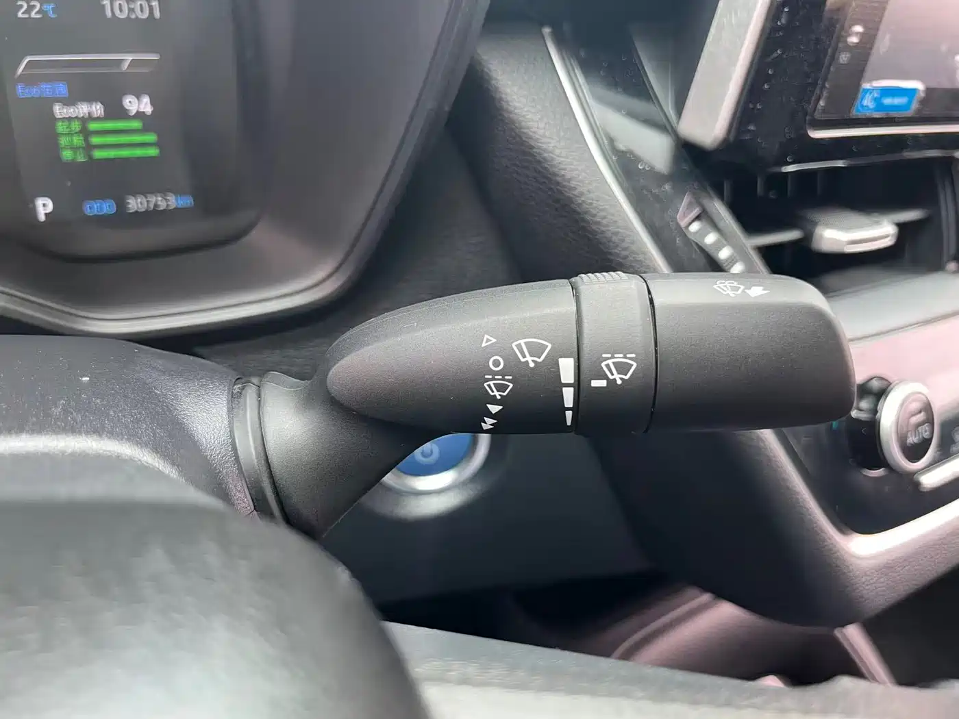 Toyota Corolla 2021 Hybrid 1.8L E-CVT Elite Edition фото 10
