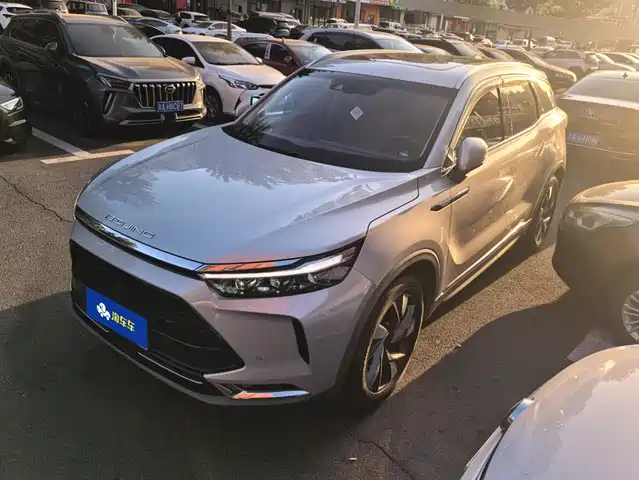 BAIC X7 1.5TD DCT, Refined, Lead