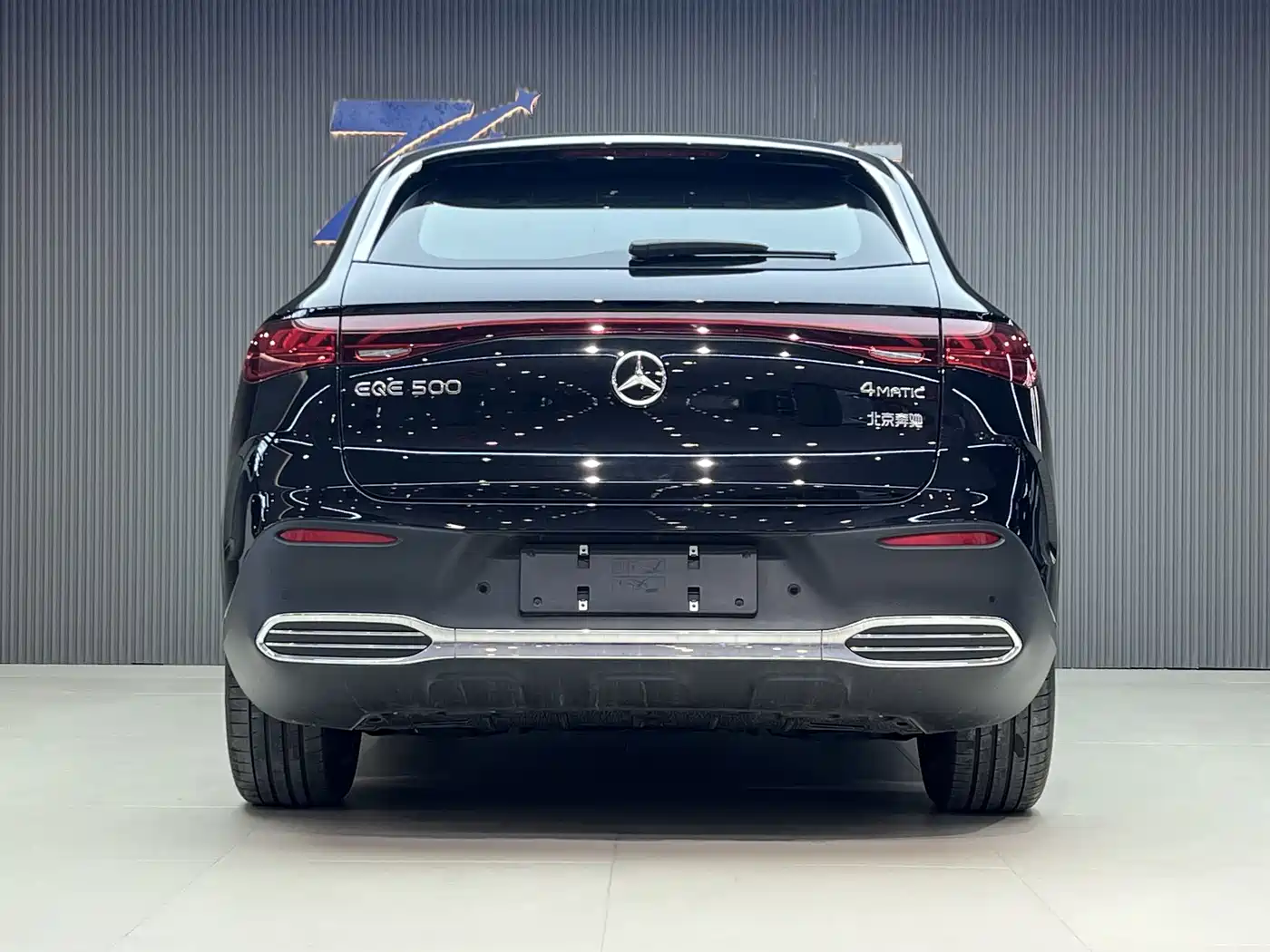 MERCEDES-BENZ EQE SUV