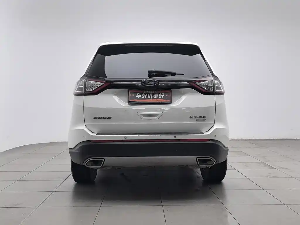 Фото 4 - Ford Edge