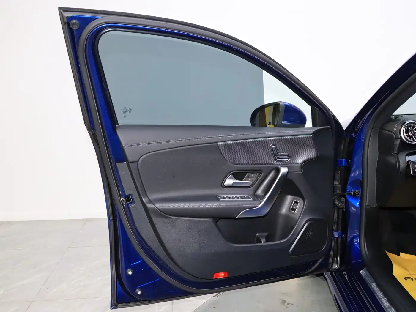 Mercedes-Benz A-Class 2022 Facelift II A 200 L Sport Sedan Fashion фото 11