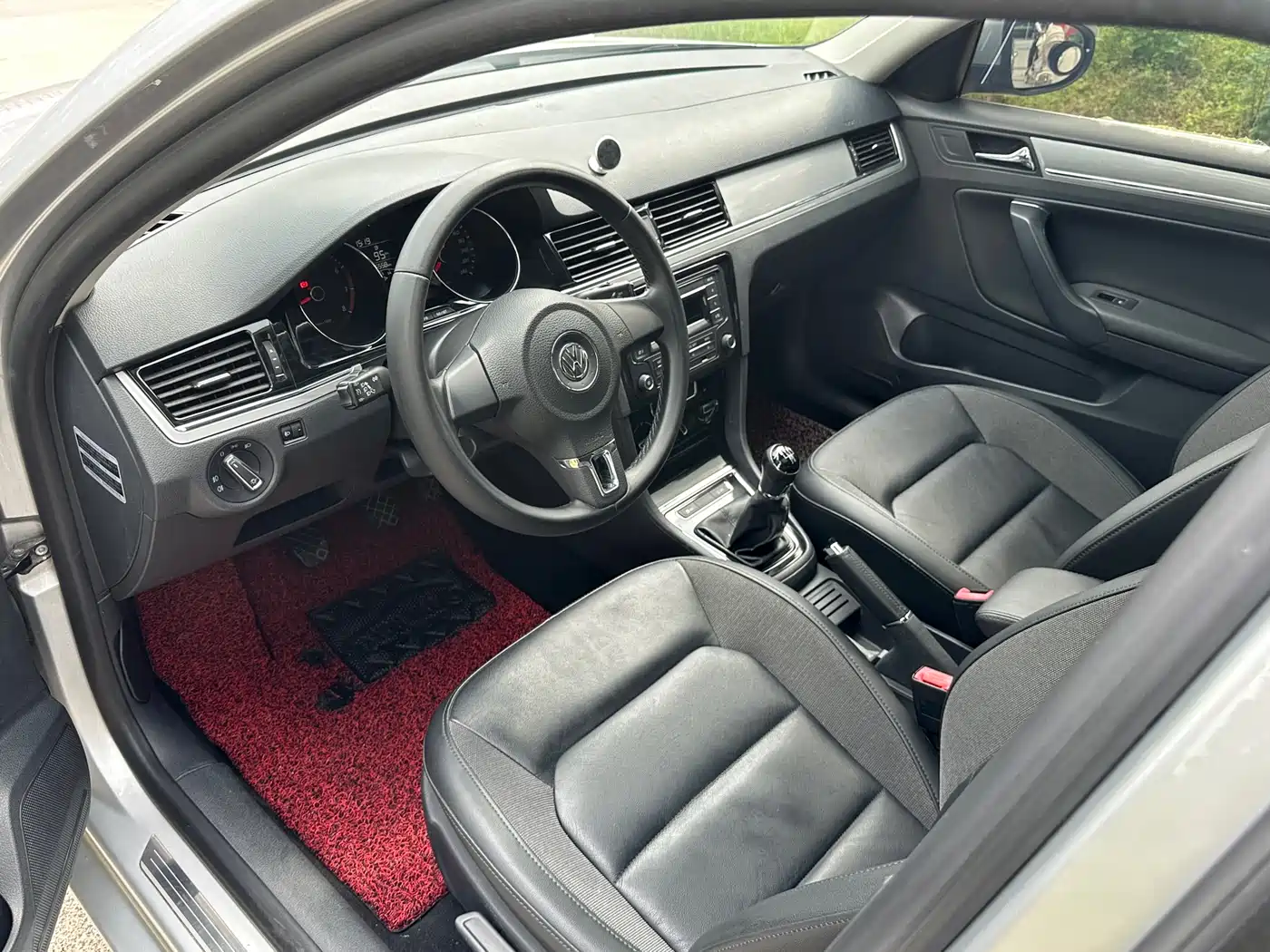 Volkswagen Bora 2014 1.6L Manual Comfort Edition фото 9