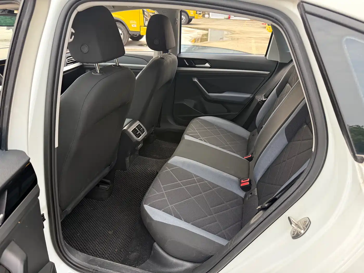 Volkswagen Lavida 2024 Model 1.5L Automatic Delight Edition фото 10