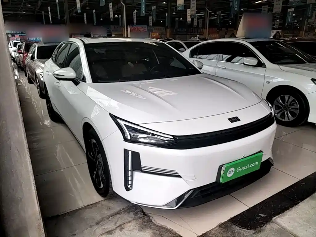Geely Galaxy Galaxy L6 2024 125km PLUS Soaring Dragon Edition фото 4