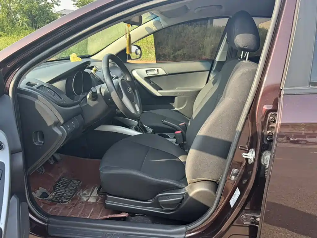 Kia Forte 2015 2014 1.6L MT GL
