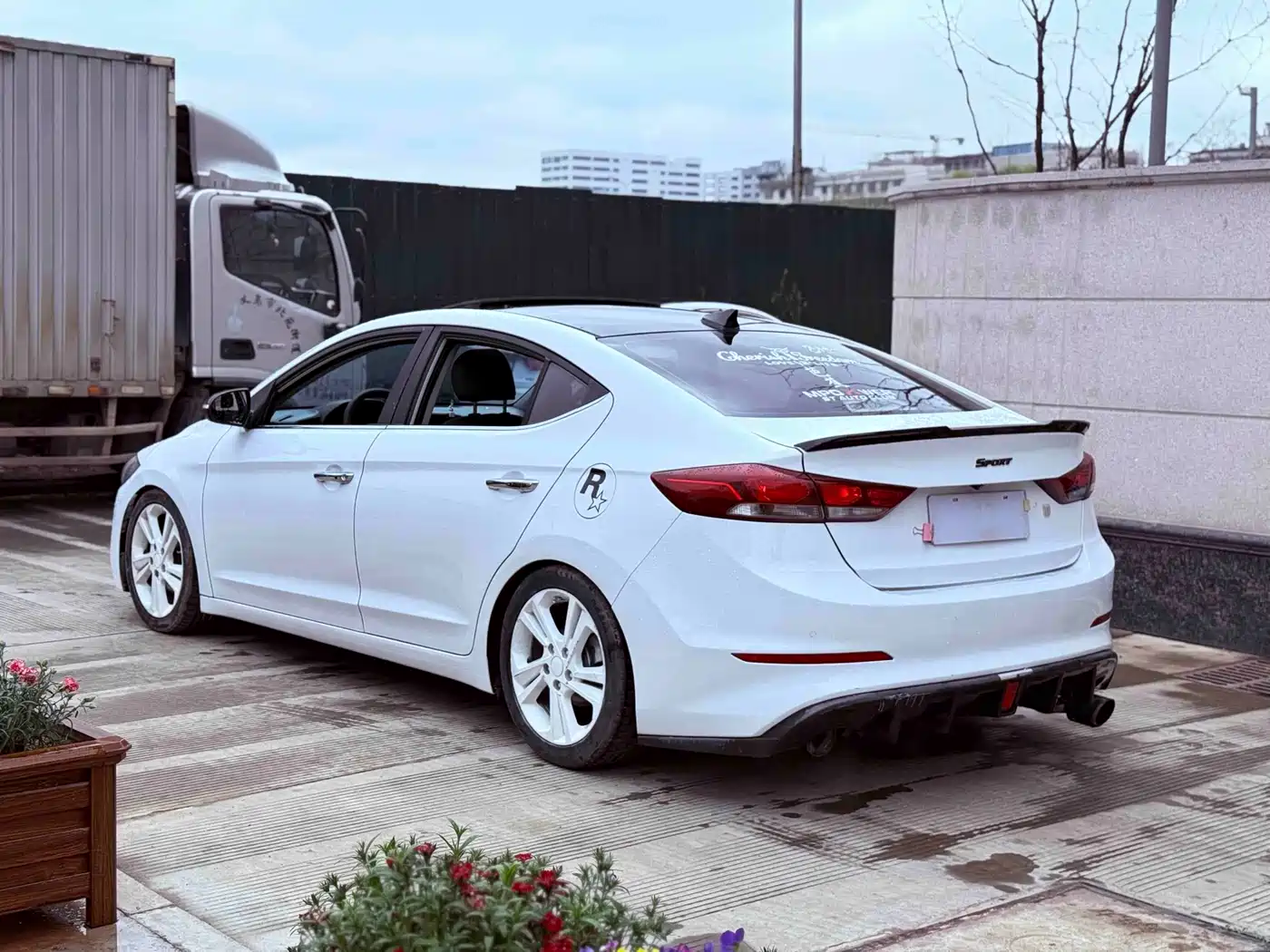 Hyundai Elantra 2016 Model 1.6L Automatic Smart Elite фото 8