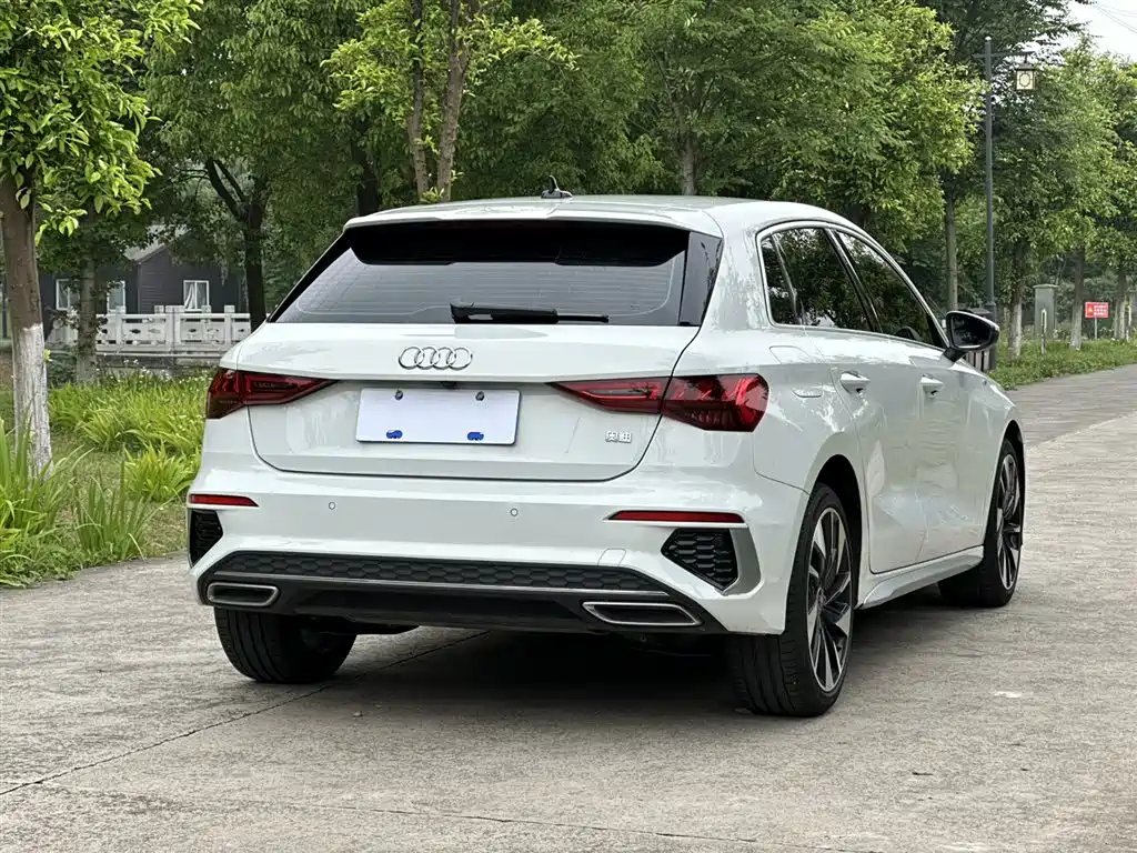 Audi A3 2024 Model Sportback 35 TFSI Fashion Sport фото 4
