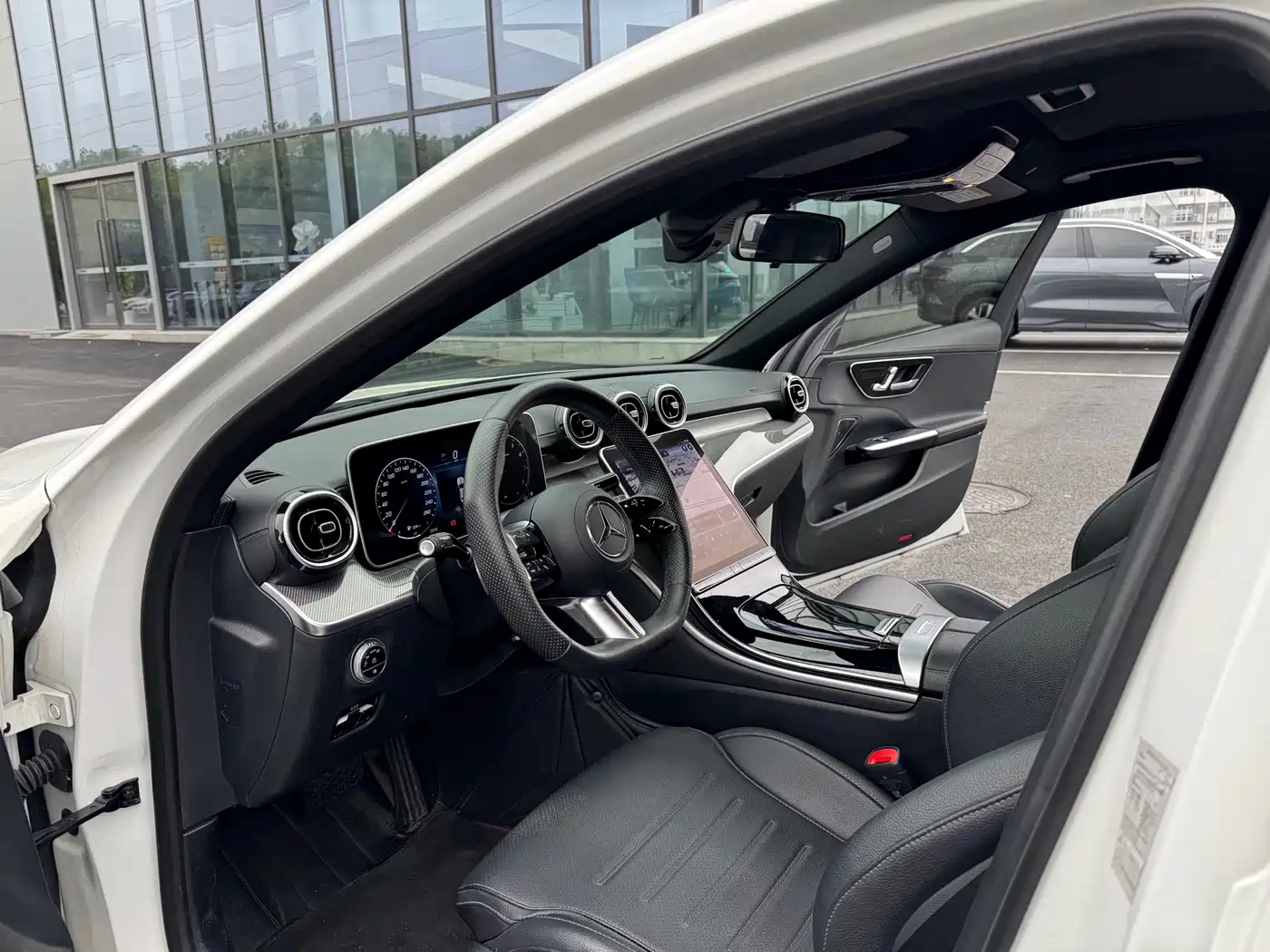 Mercedes-Benz C-Class 2023 C 200 L Sport фото 4