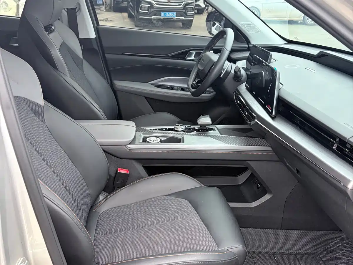 Фото 13 - Changan Oshan Z6