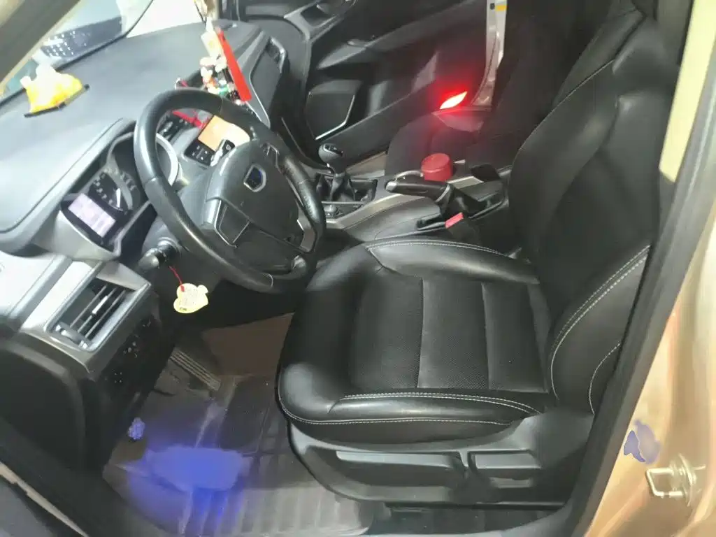 Geely Emgrand GS 2016 2016 Elegance Edition 1.3T Manual Premium