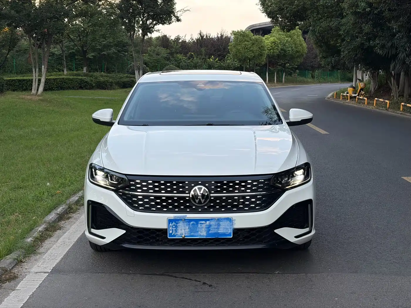 Volkswagen Lavida, миниатюра 2