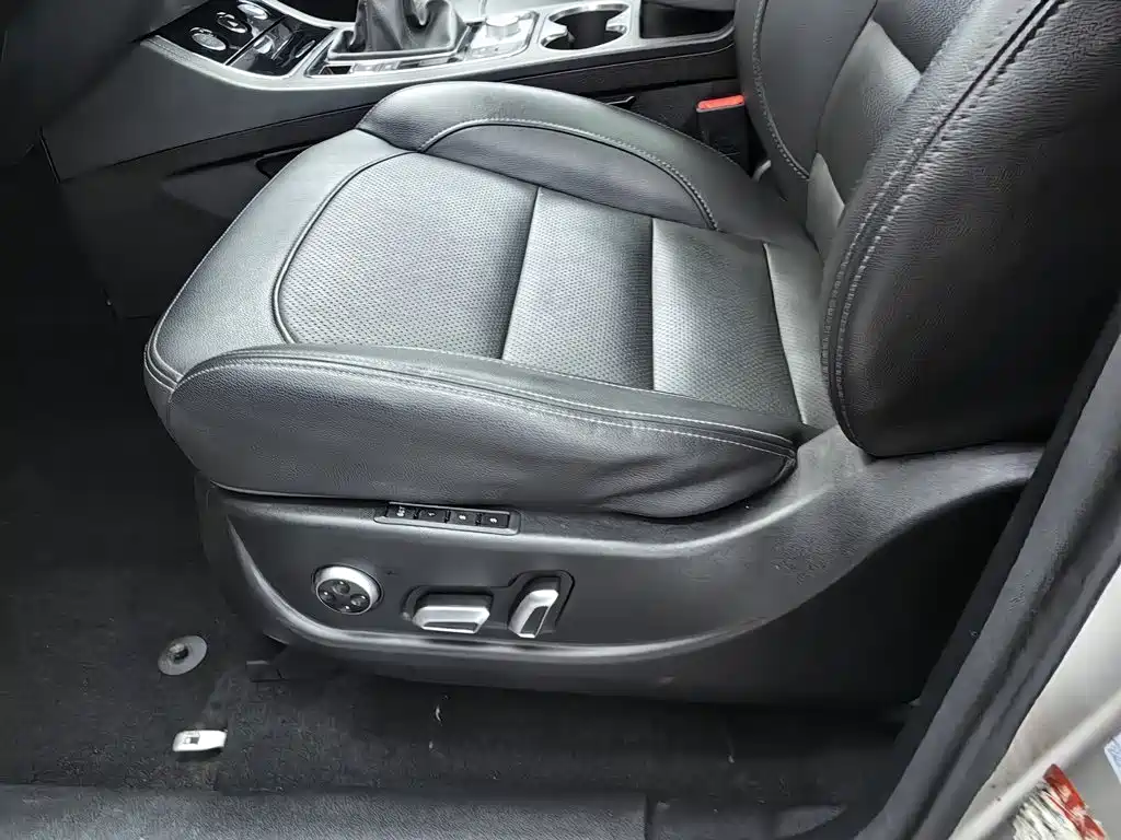 صورة 20 - Zotye T600