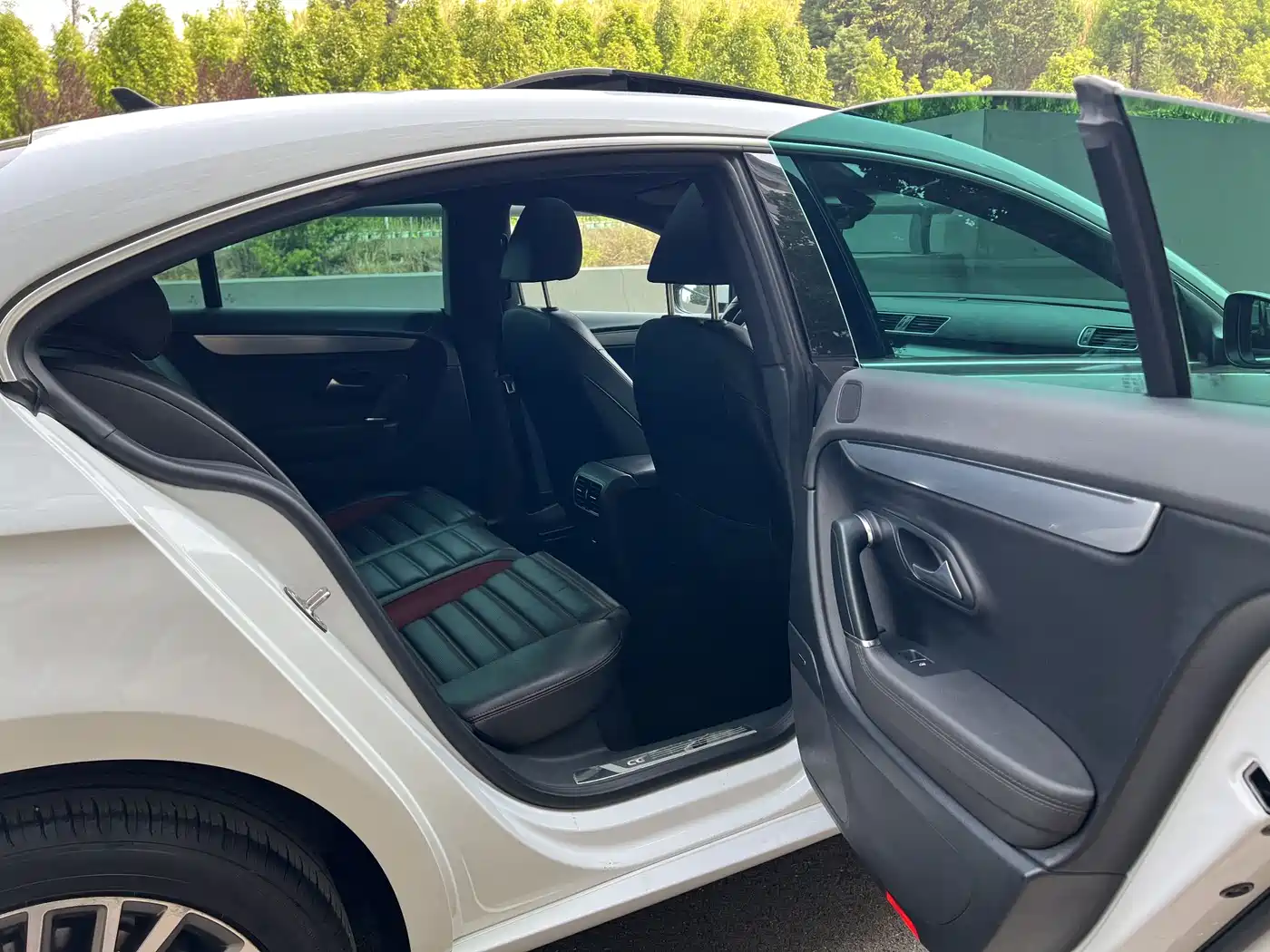 Volkswagen FAW-Volkswagen CC 2018 1.8TSI Luxury фото 15