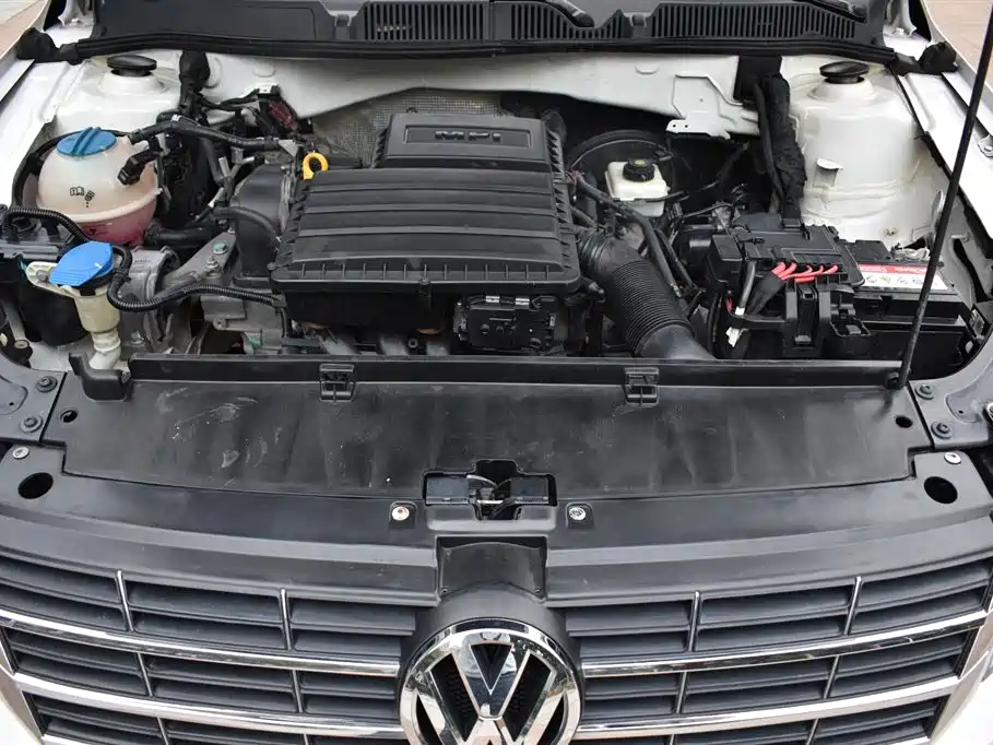 Volkswagen Lavida 2013 Facelift Classic 1.6L Automatic Comfort фото 17