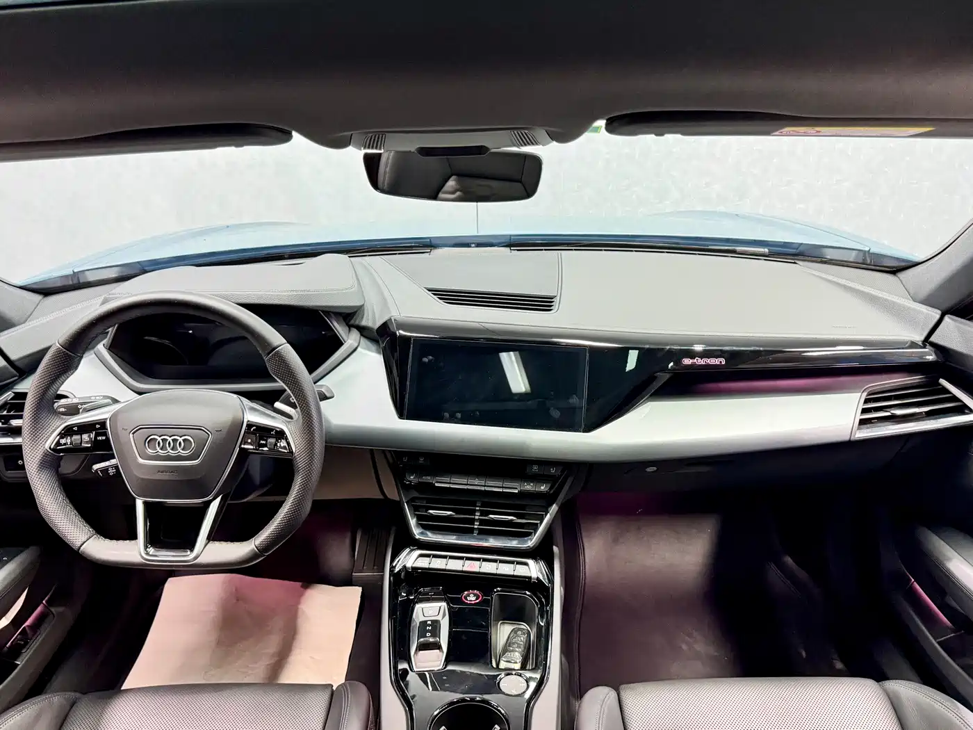 Audi e-tron GT 2024 2023 Base Model
