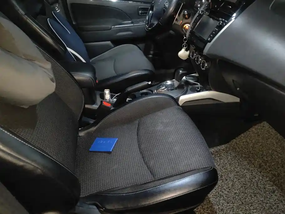 Peugeot 4008 (Import) 2014 2013 2.0L 2WD Fashion