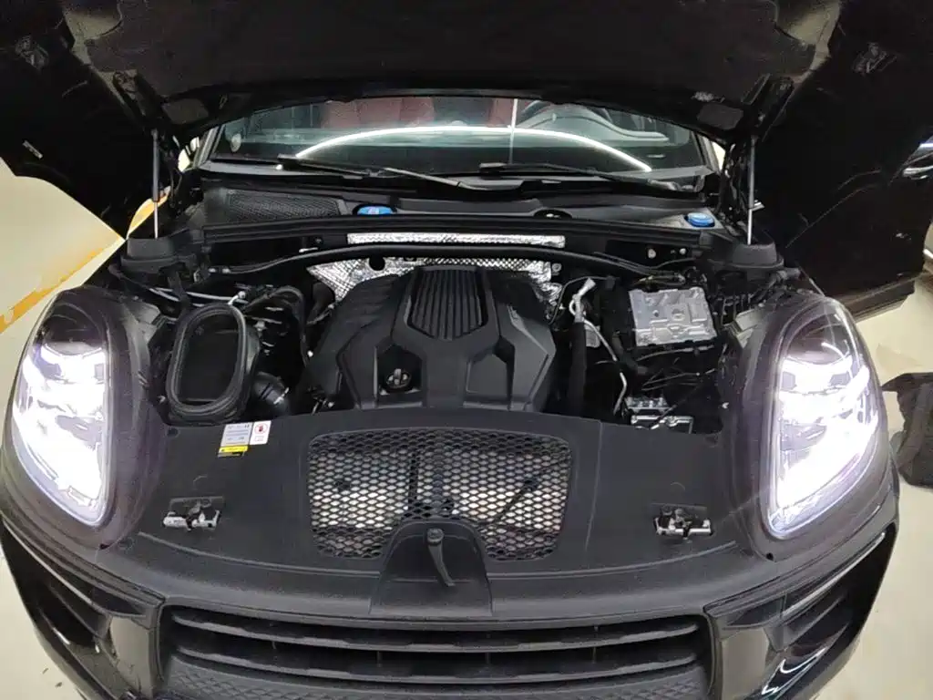 Porsche Macan 2023 2023 Macan T 2.0T