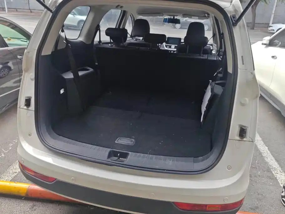 Baojun 730 2019 2019 1.5T CVT Fashion 7-Seater China V