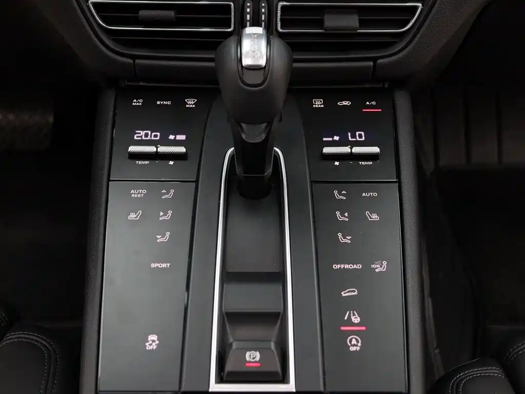 Porsche Macan 2022 Macan 2.0T фото 18