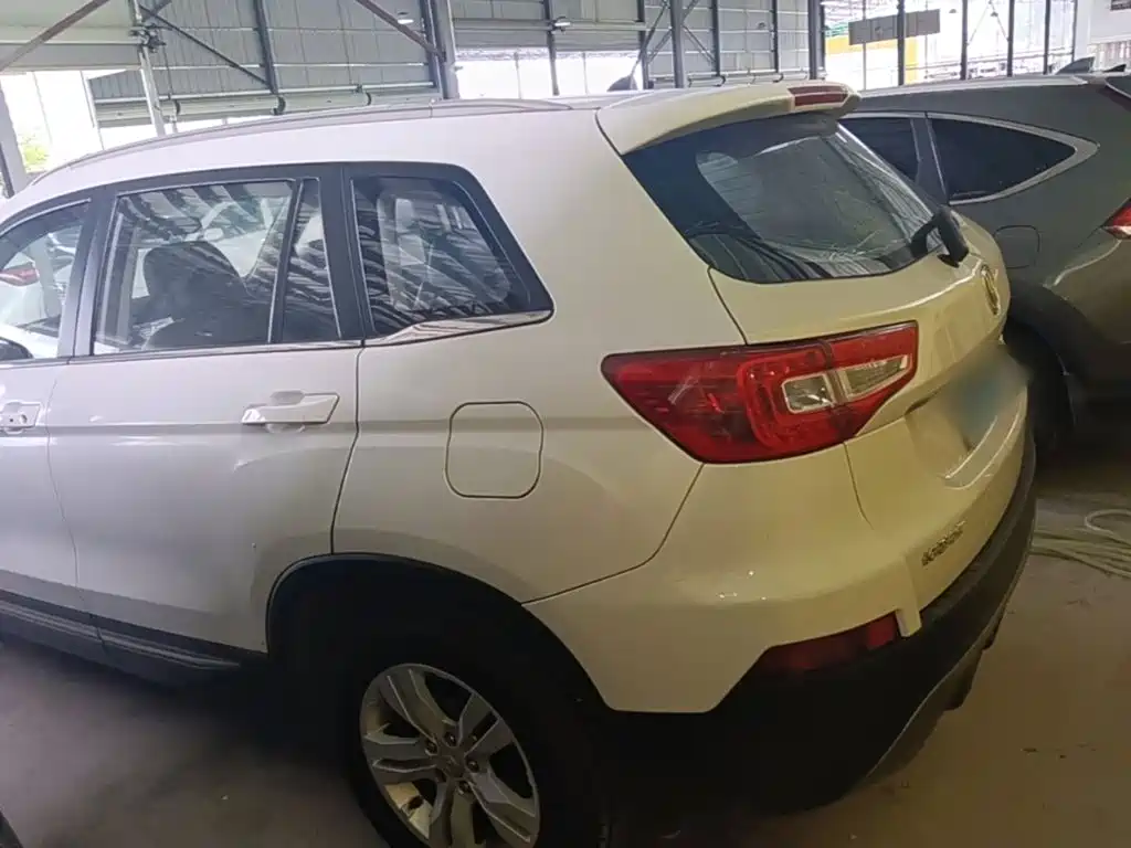 Фото 5 - Changan CS75