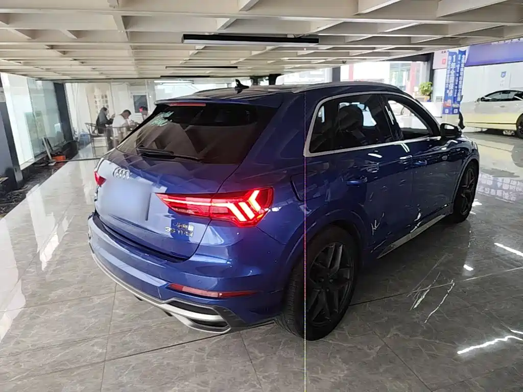 Фото 7 - Audi Q3