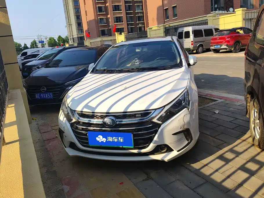 BYD Qin New Energy 2018 2018 1.5T Smart Elite