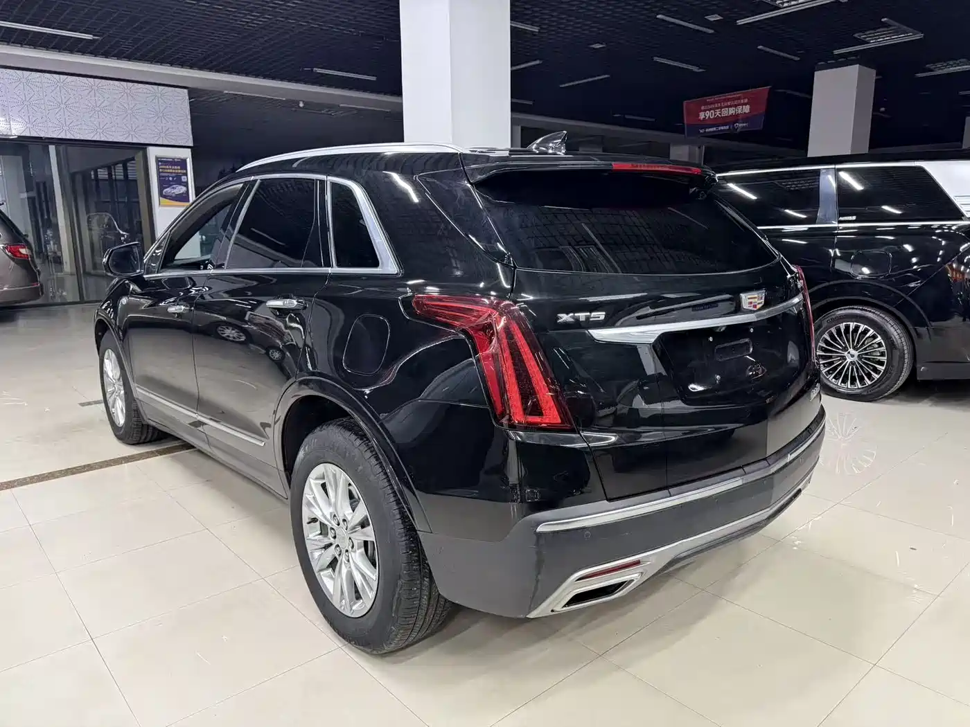 CADILLAC XT5