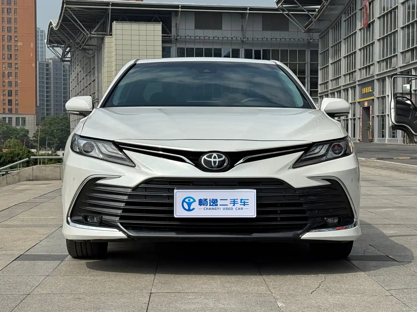 Toyota Camry 2021 2.0G Luxury Edition фото 2