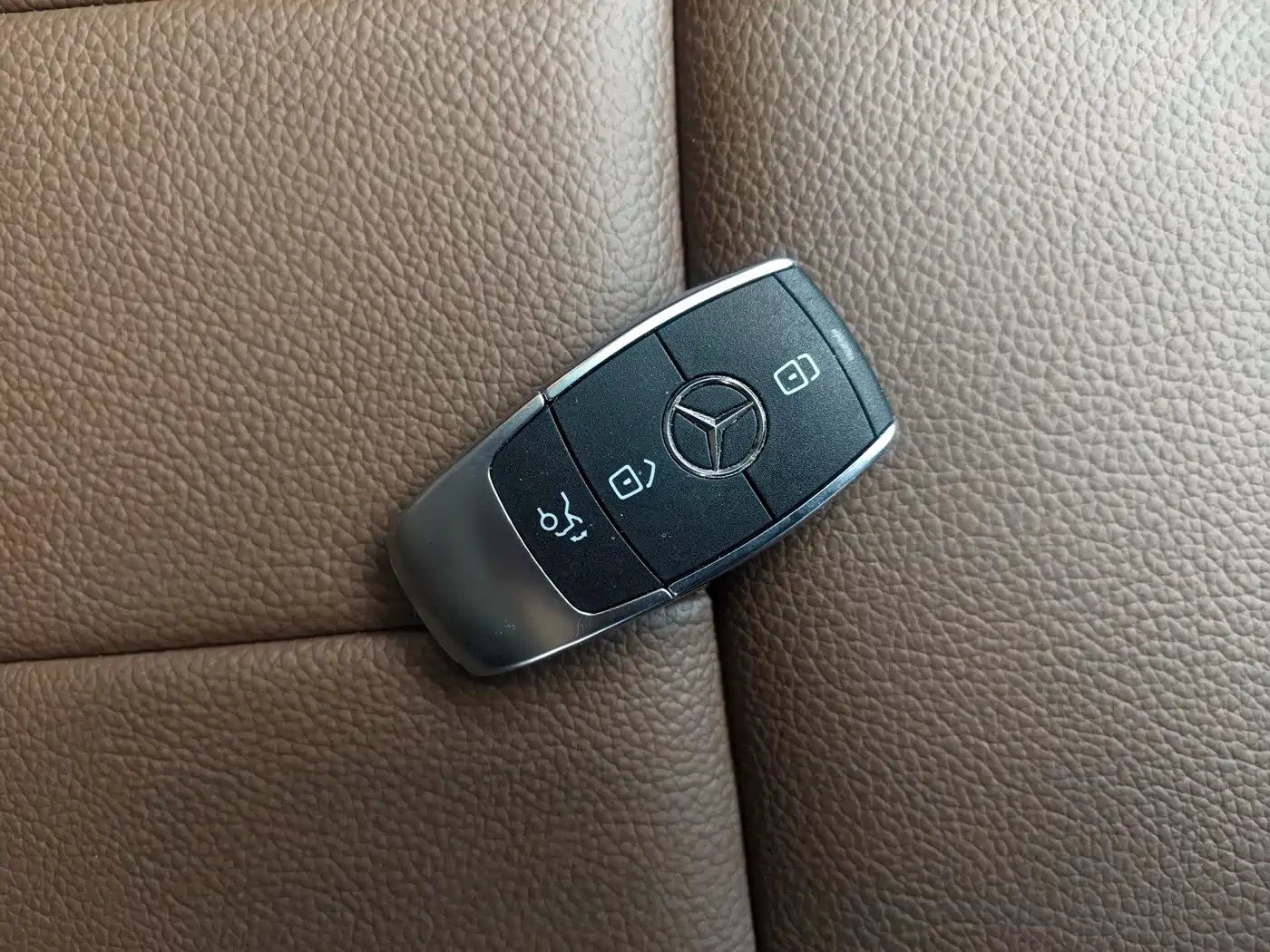 Mercedes-Benz GLB 2025 2024 GLB 220 Dynamic