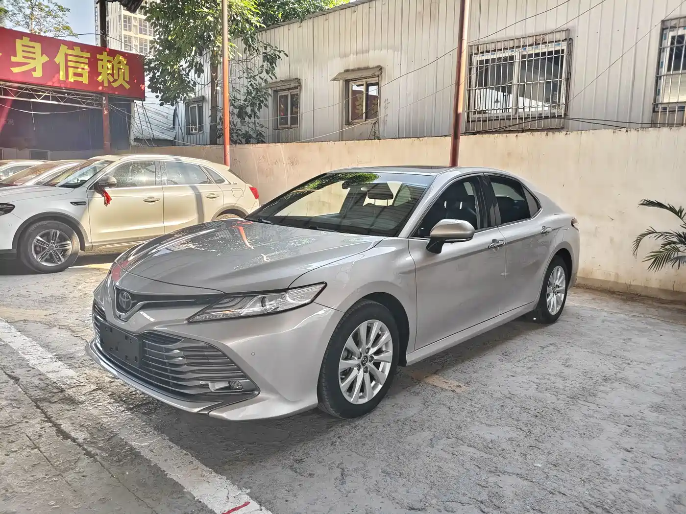 Toyota Camry 2018 2.0G Luxury Edition