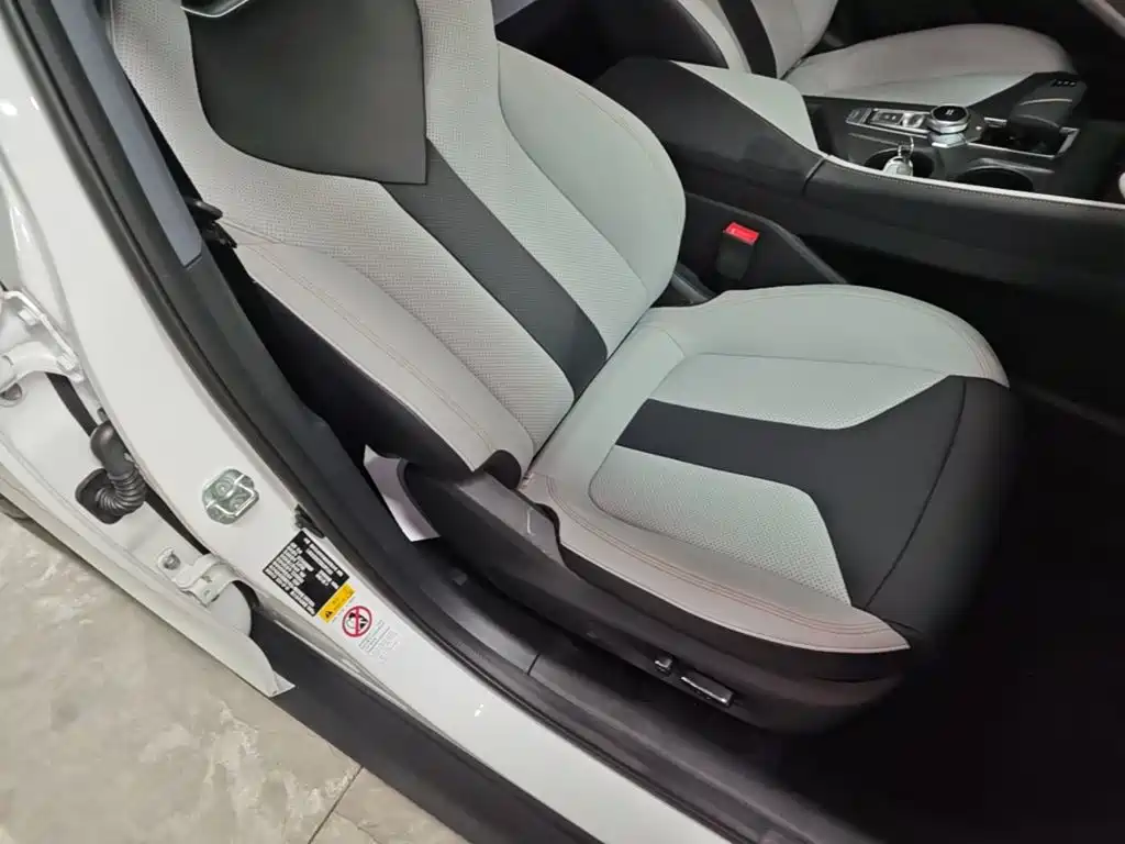 Changan UNI-V iDD 2025 2024 Blue Whale Smart iDD 136km Smart Cool