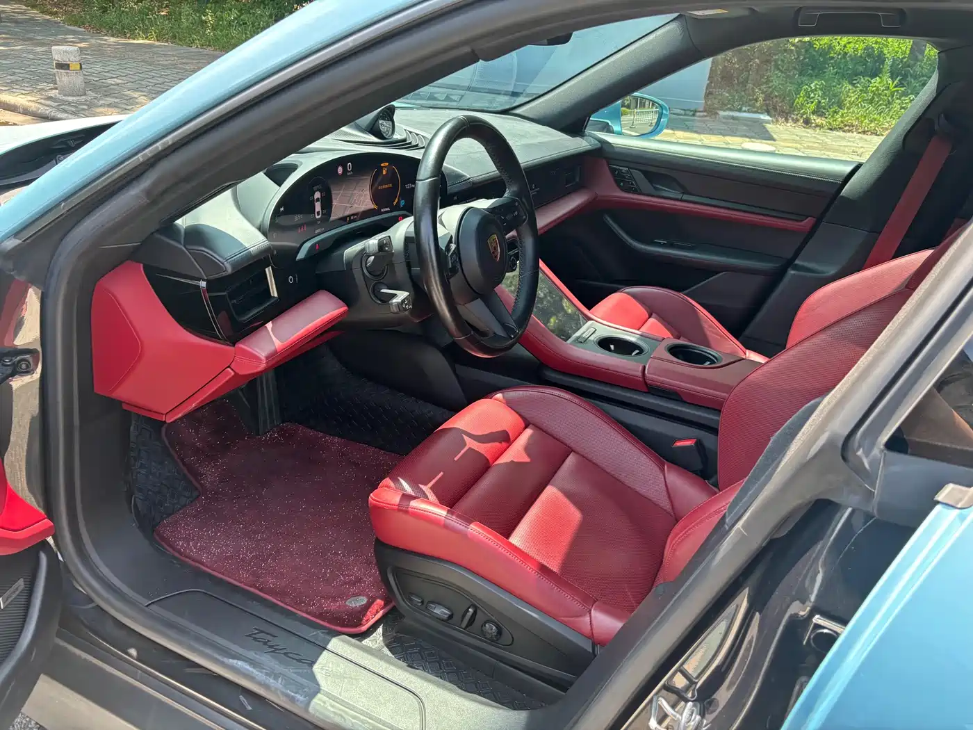 Porsche Taycan 2021 2020 Taycan
