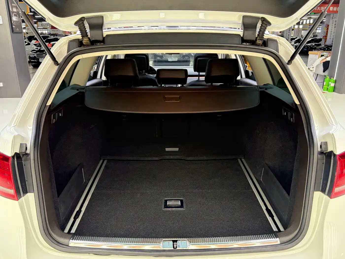 Volkswagen Magotan (Import) 2015 2012 Wagon 2.0TSI Luxury