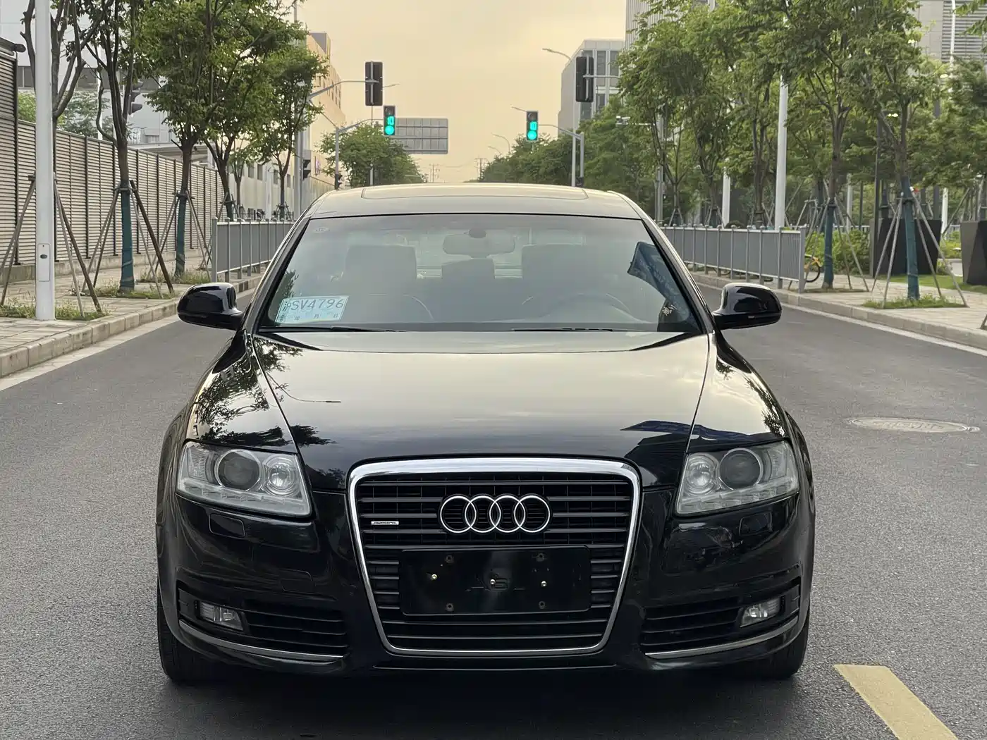 Audi A6L 2011 3.0 TFSI quattro Luxury фото 2